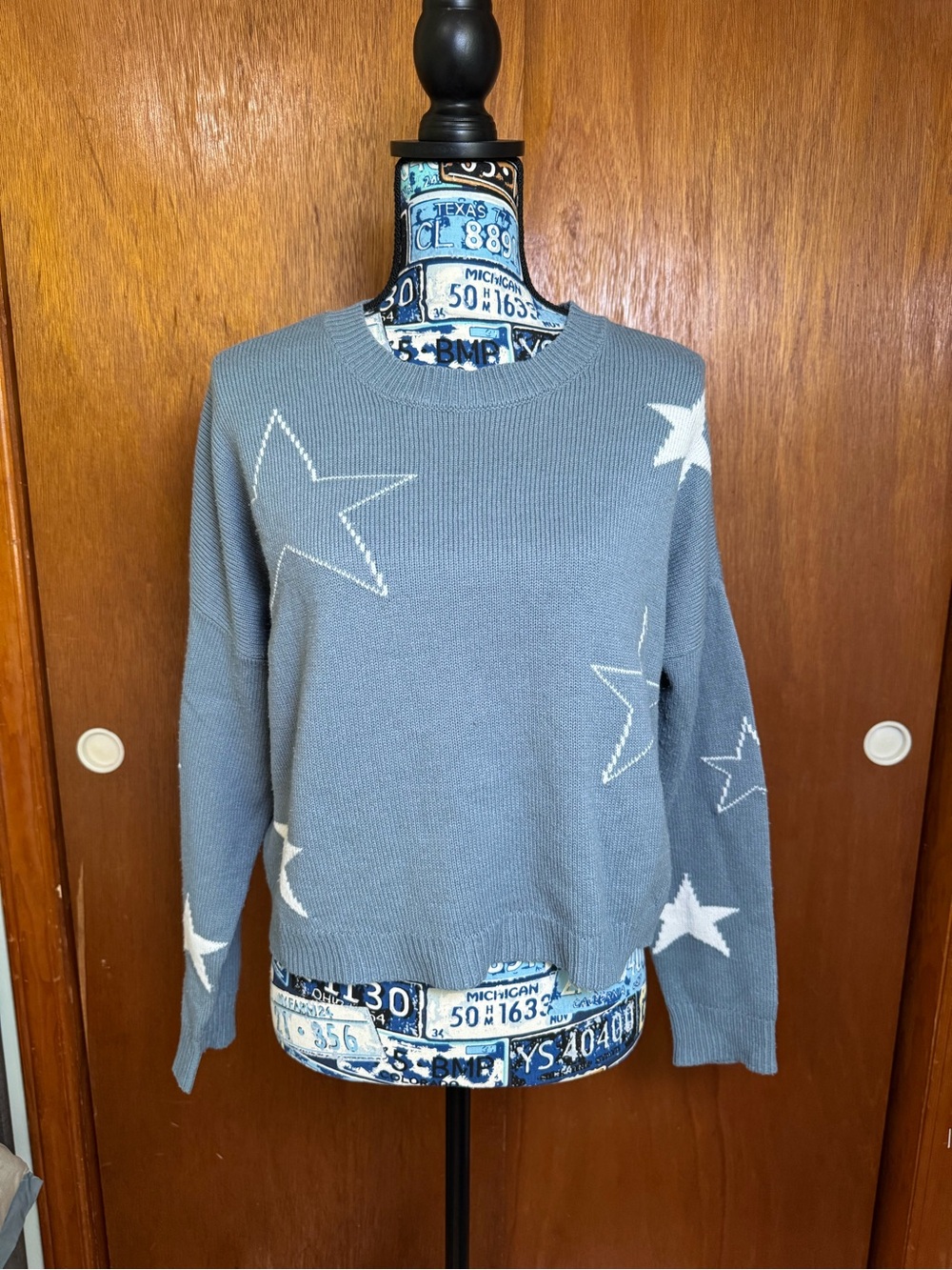 Moon & Madison Blue Star Knit Sweater, Women’s Medium